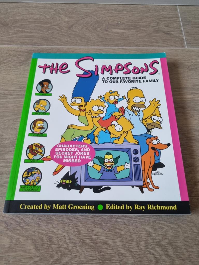 The Simpsons Vintage ' A complete Guide to Our Favo Family, Ophalen of Verzenden, Overige figuren, Gebruikt, Boek of Spel
