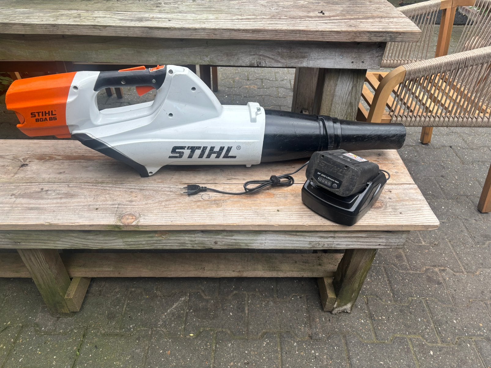 Stihl bga85 accu bladblazer set, Tuin en Terras, Ophalen of Verzenden, Zo goed als nieuw