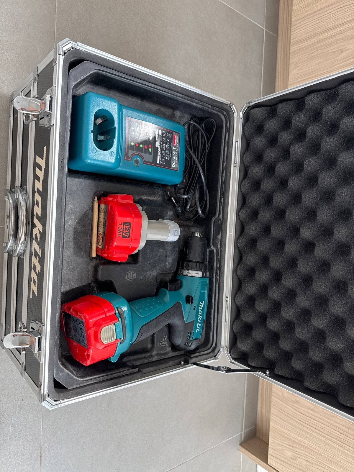 Makita 6271D 12V Boor-/Schroefmachine met Accessoires, Ophalen, Gebruikt, Variabele snelheid, Boor- en Schroefmachine