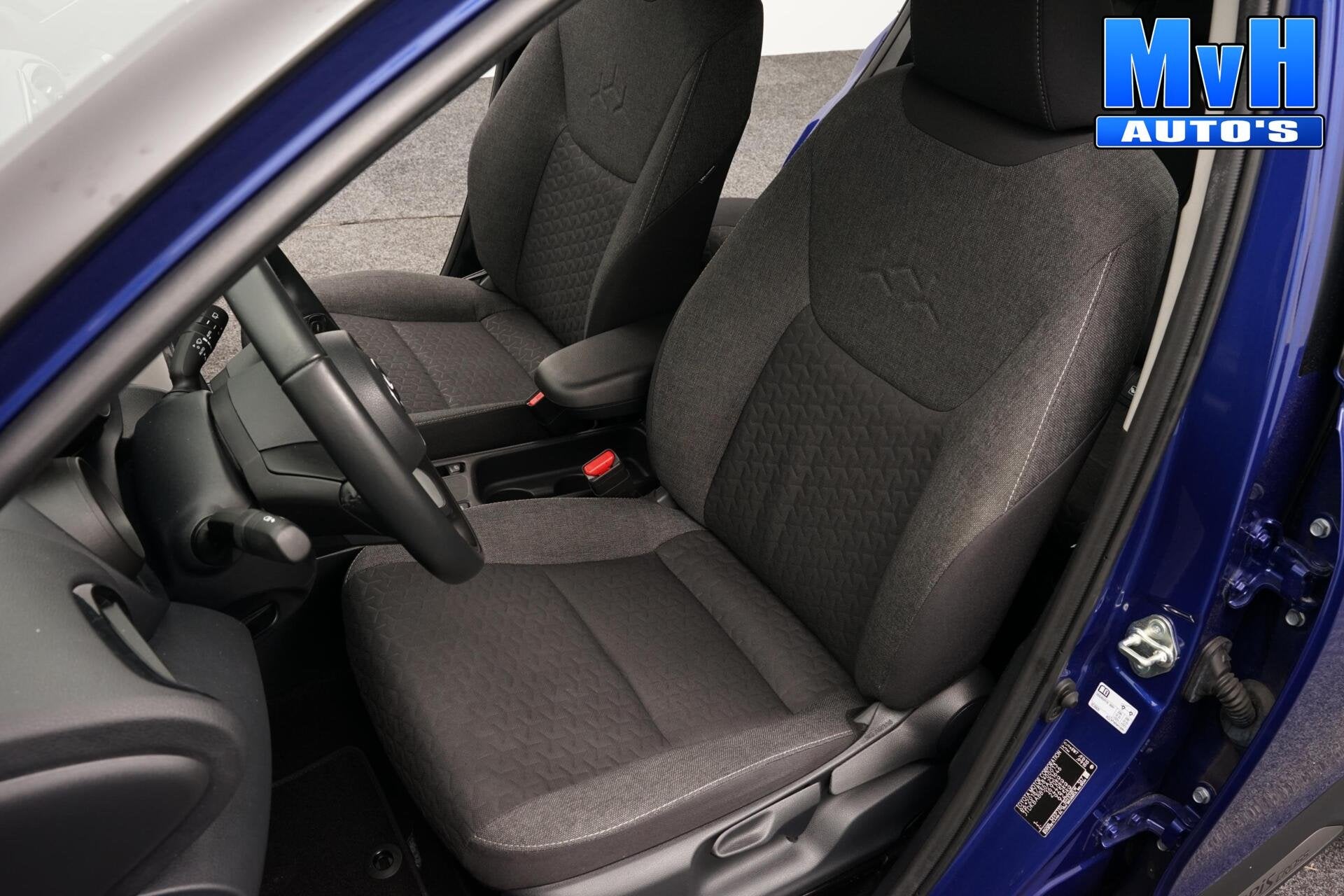 Toyota Yaris Cross 1.5 Hybrid Active|CAMERA|ADAP.CRUISE|LED, Stof, Gebruikt, 750 kg, Start-stop-systeem