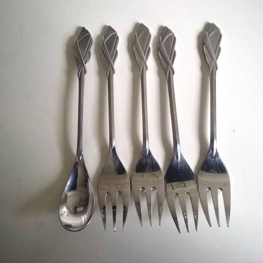 sola 4 taartvorkjes  en 1 lepeltje, Antiek en Kunst, Ophalen of Verzenden