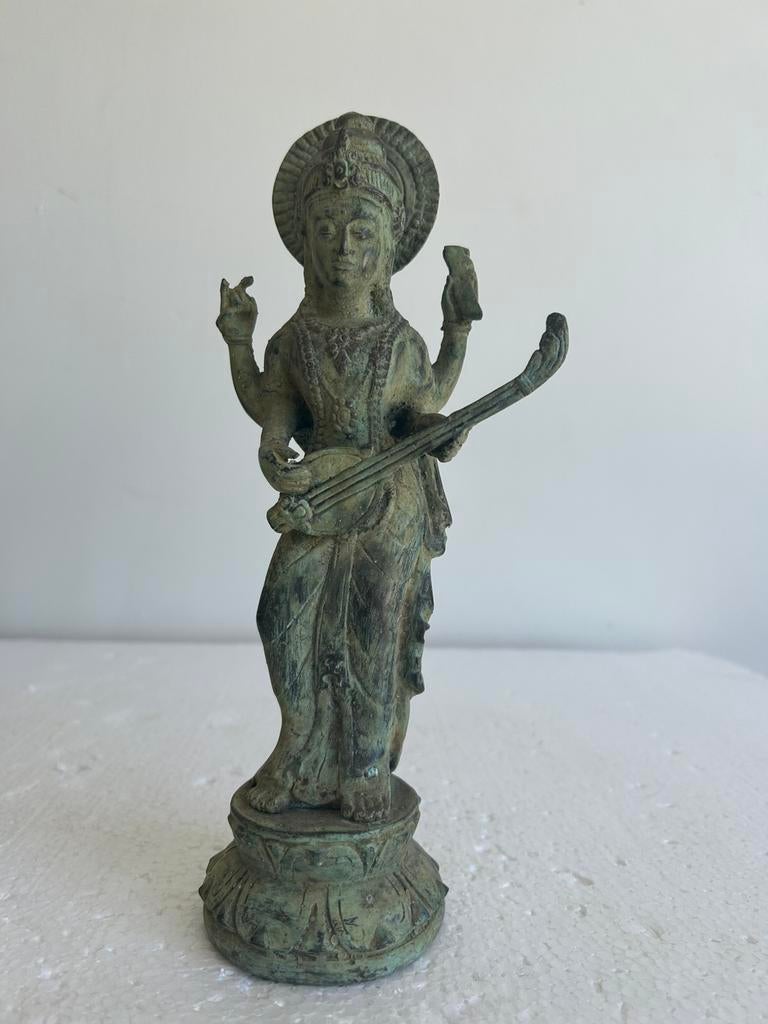 Oud Bronzen Balinees beeld Hindoe godin Saraswati Indonesie, Antiek en Kunst, Kunst | Beelden en Houtsnijwerken, Ophalen of Verzenden