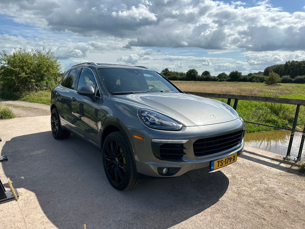 Porsche Cayenne 3.0 S E-Hybrid. Leer,Navi,LED,Panoramadak,21, Auto's, Automaat, Cayenne, Gebruikt, 2995 cc