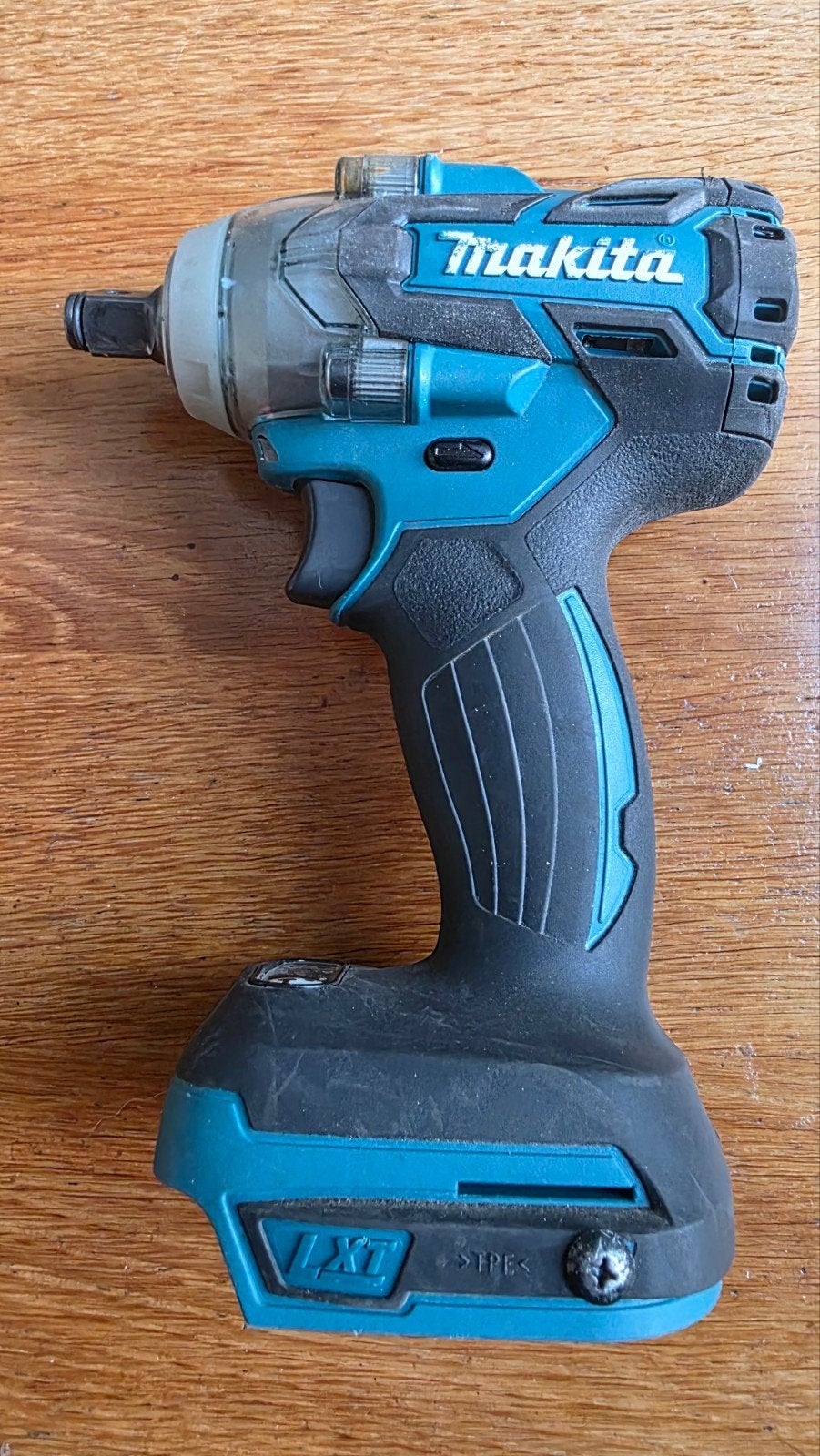 Makita DTW285 Accu Slagmoersleutel - Zo goed als nieuw, Doe-het-zelf en Verbouw, Ophalen of Verzenden, Zo goed als nieuw, Overige typen