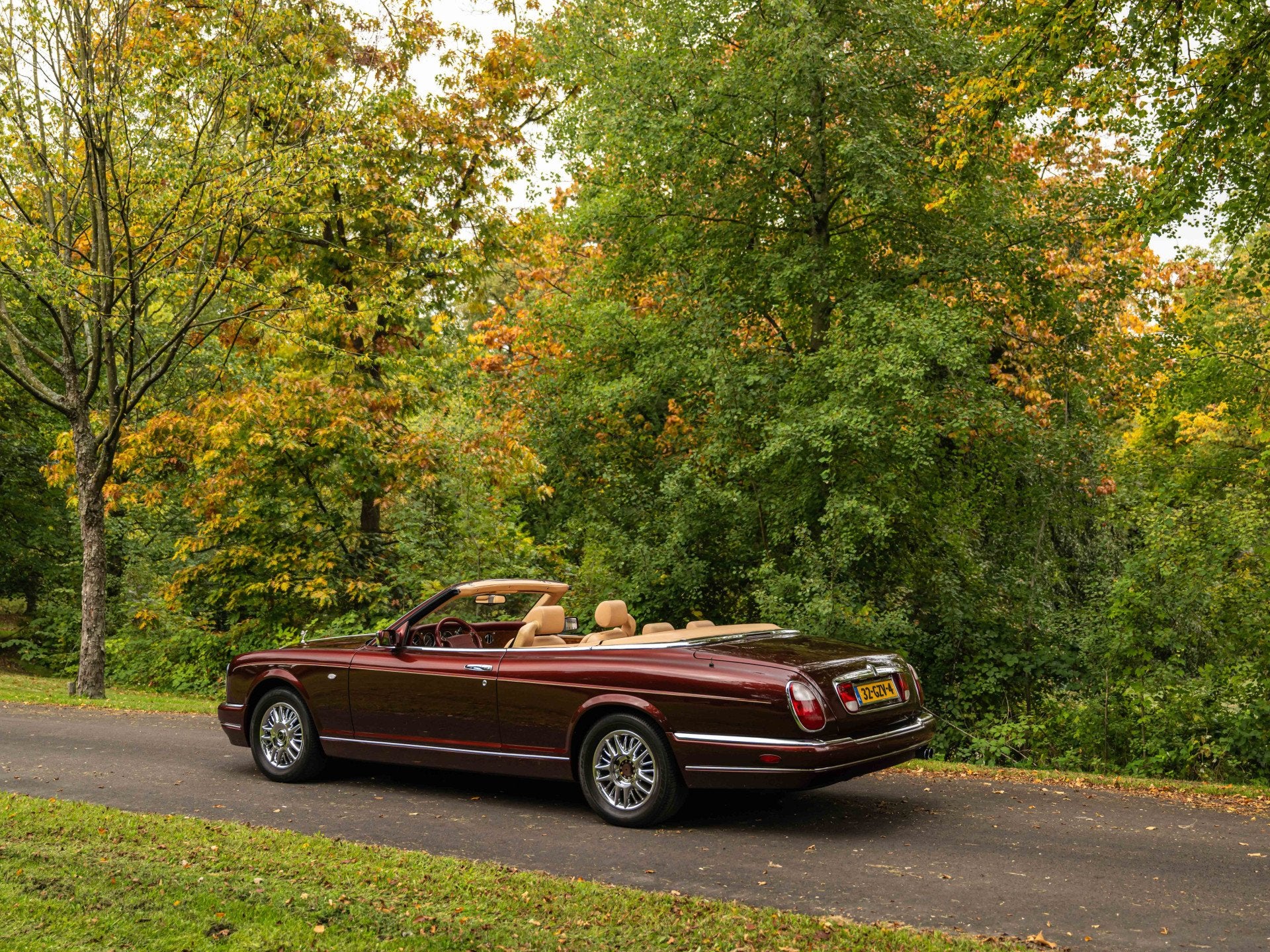 Rolls-Royce Corniche V Convertible (bj 2000), Beige, Overige carrosserieën, 330 pk, Leder