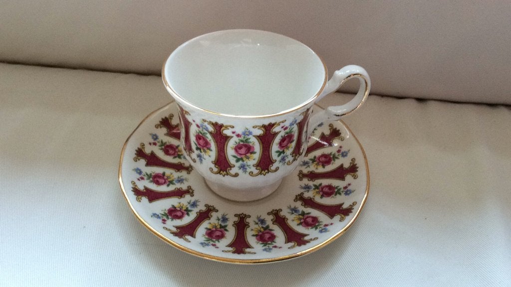 Queen Anne Bone China kop en schotel, Overige merken, Nieuw, Ophalen of Verzenden, Overige stijlen