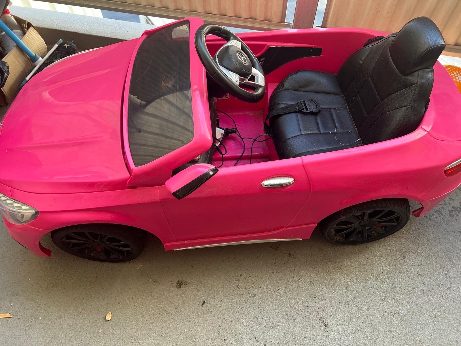 Roze elektrische kinderauto Mercedes-Benz, Ophalen of Verzenden, Gebruikt, Loopvoertuig