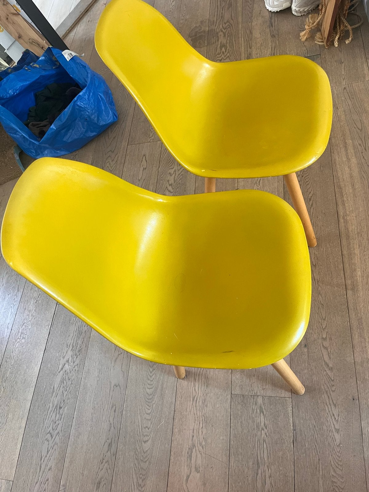 Twee gele kuipstoeltjes, gebruikt maar stevig, Ophalen, Kunststof, Gebruikt, Twee