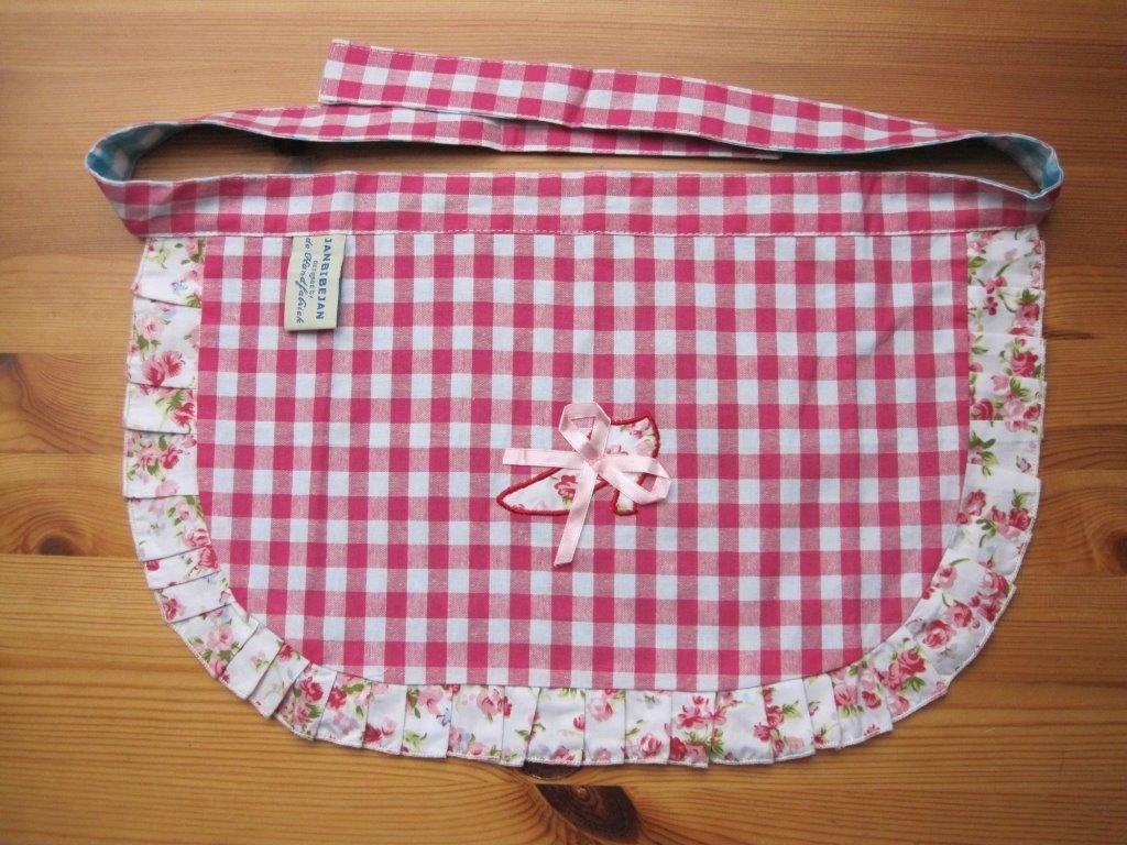 Roze geruit kinderschortje met bloemenrand, Ophalen of Verzenden, Nieuw