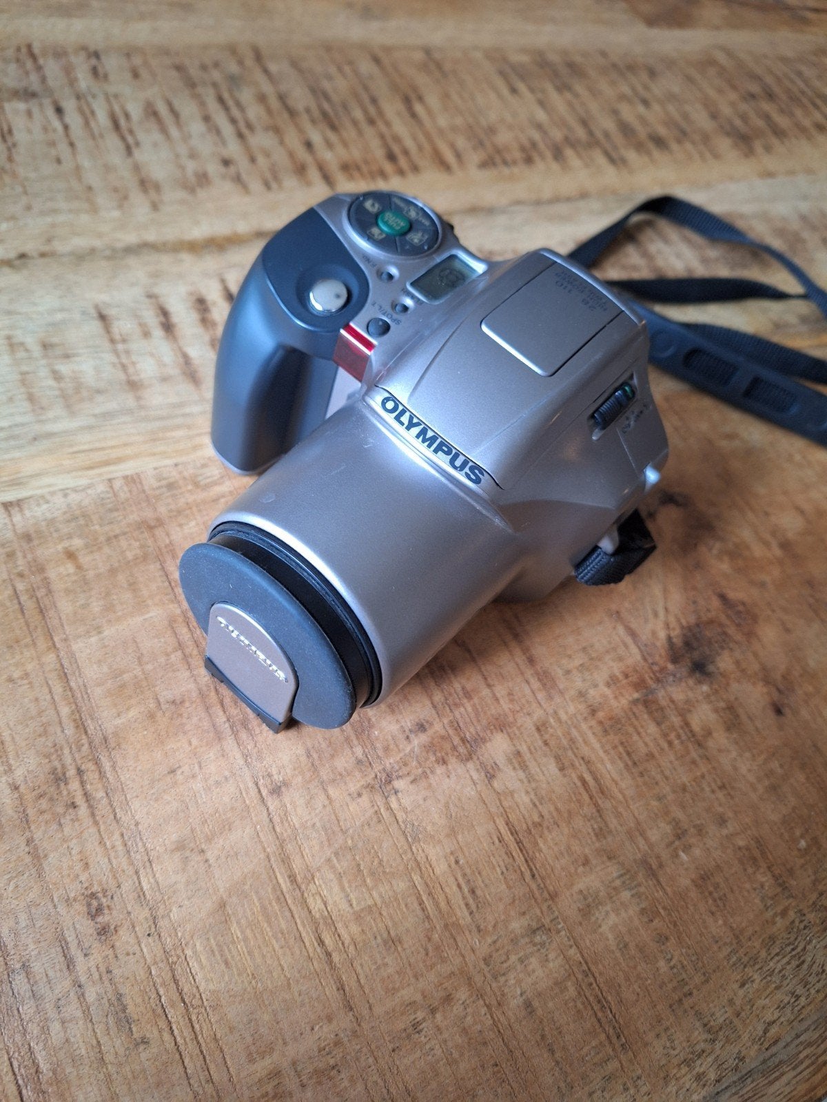 Olympus IS-200 Spiegelreflexcamera met tas, Ophalen of Verzenden