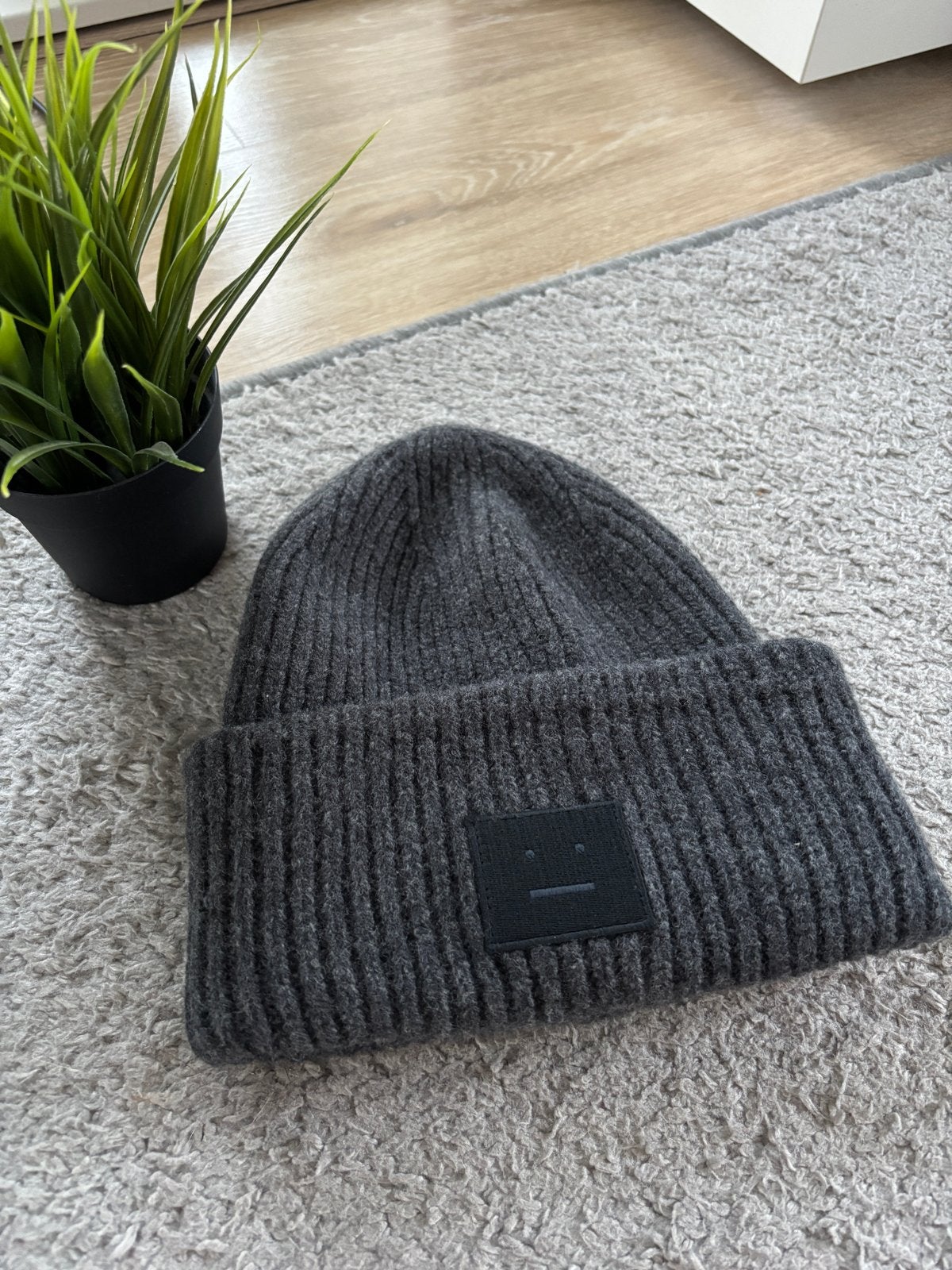 Acne Studios Muts - Donkergrijs, Verzenden, Zo goed als nieuw, Muts