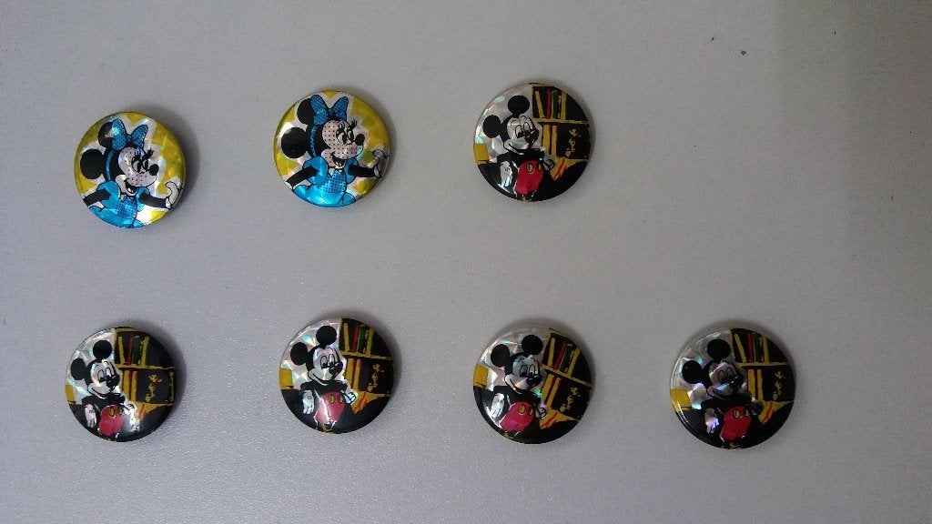 Mickey Minnie Mouse Disney tekenfilm buttons, Verzamelen, Ophalen of Verzenden, Zo goed als nieuw