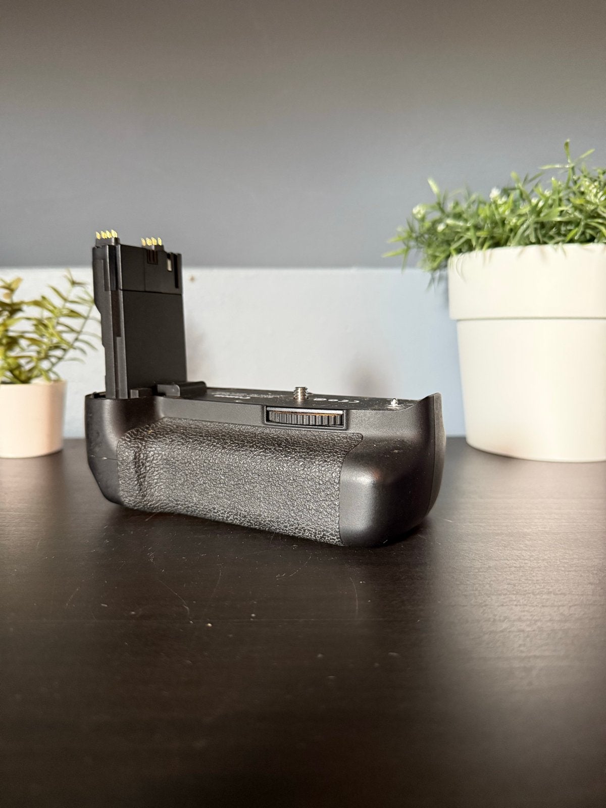 Canon Battery Grip BG-E7 voor EOS 7D - Zo goed als nieuw, Ophalen of Verzenden, Zo goed als nieuw, Canon, Geen optische zoom