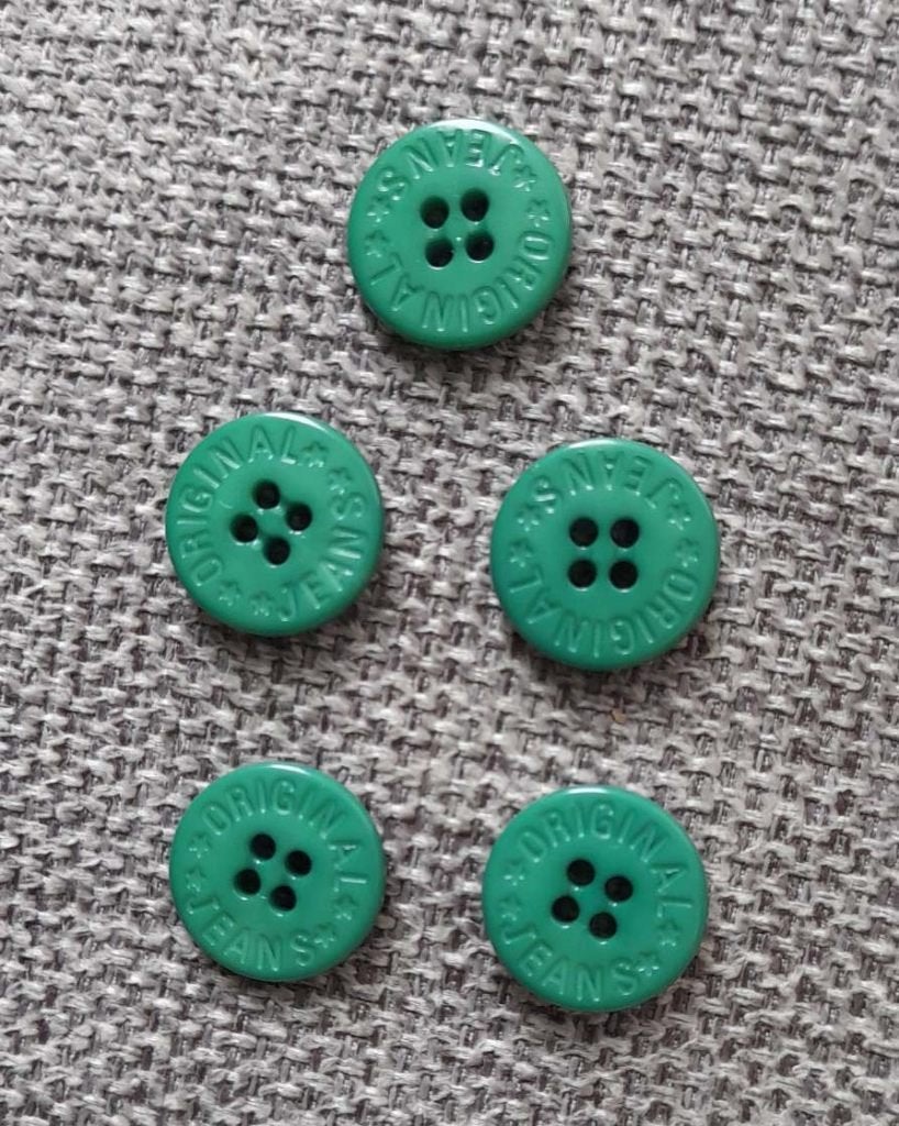 5 groene Jeans KNOPEN. Doorsnee knoop 17. Retro, Hobby en Vrije tijd, Ophalen of Verzenden, Zo goed als nieuw, Knoop of Knopen