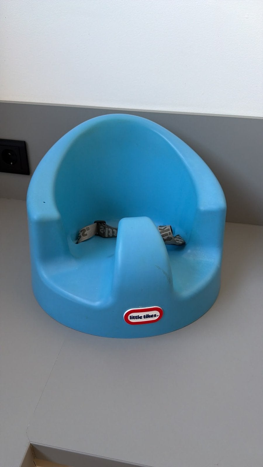Little Tikes Baby Stoel - Blauw met Gordel, Kinderen en Baby's, Kinderstoelen, Ophalen of Verzenden, Gebruikt, Overige typen, Gordel(s)