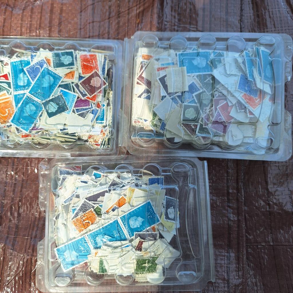 3 bakjes met oude Nederlandse postzegels, Ophalen of Verzenden