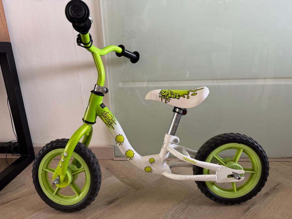 Stoere groene kinder loopfiets - Ideaal voor balans!, Ophalen, Gebruikt, Loopfiets
