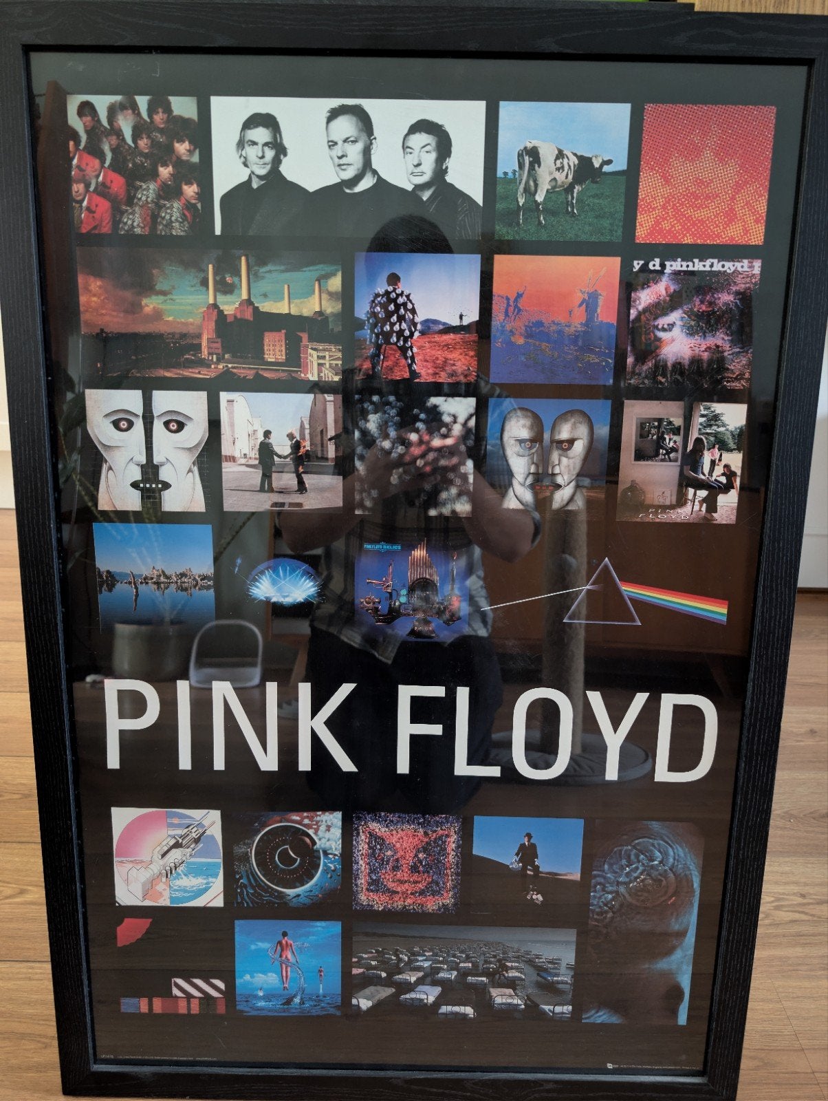 Grote Pink Floyd Poster inclusief zwarte lijst – 66x96,5 cm, Met lijst, Deurposter of groter, Ophalen of Verzenden, Muziek