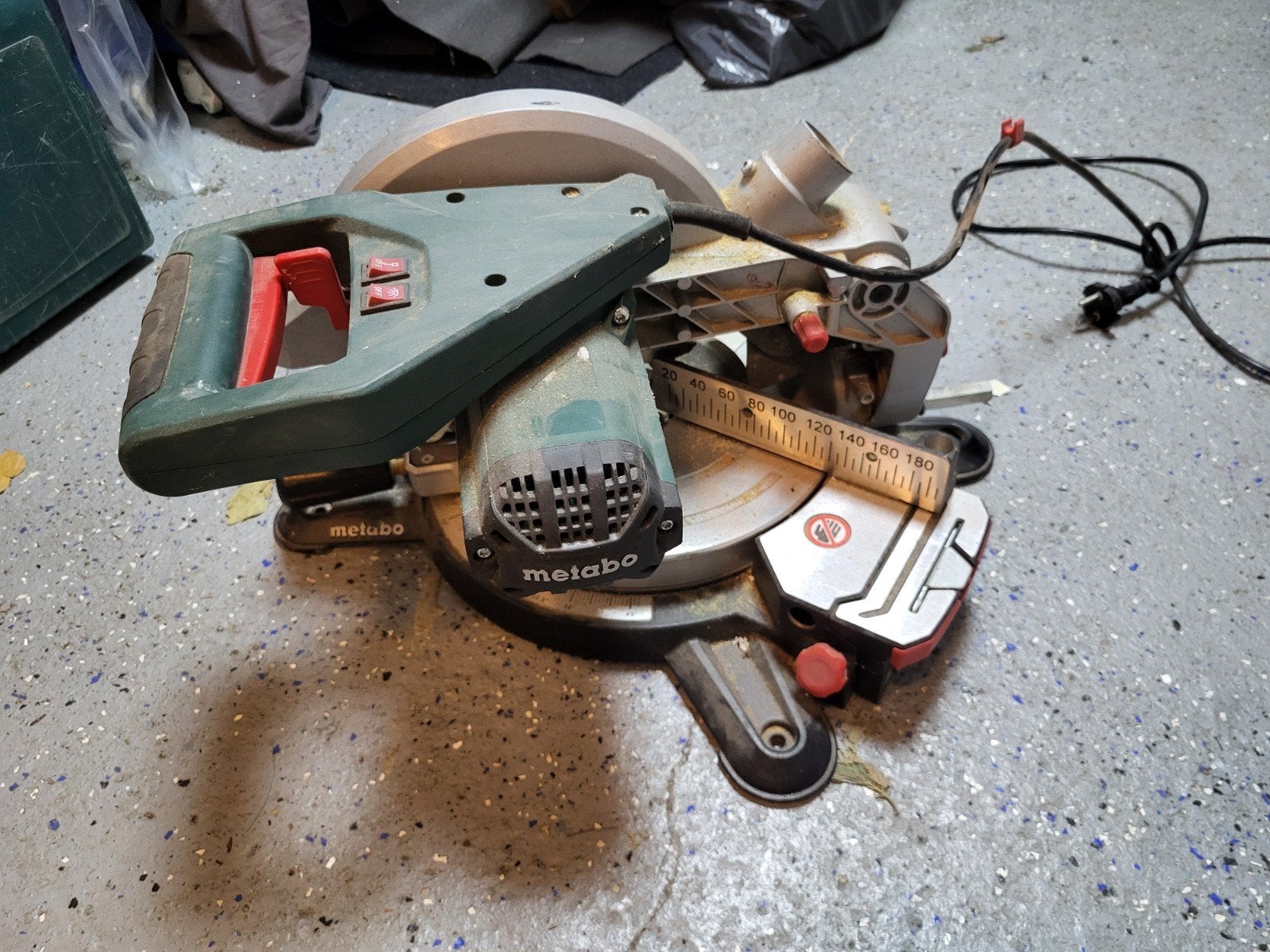 Metabo KS 216 M Lasercut Afkortzaag - Gebruikt, Ophalen, Gebruikt, Afkortzaag, 30 tot 70 mm