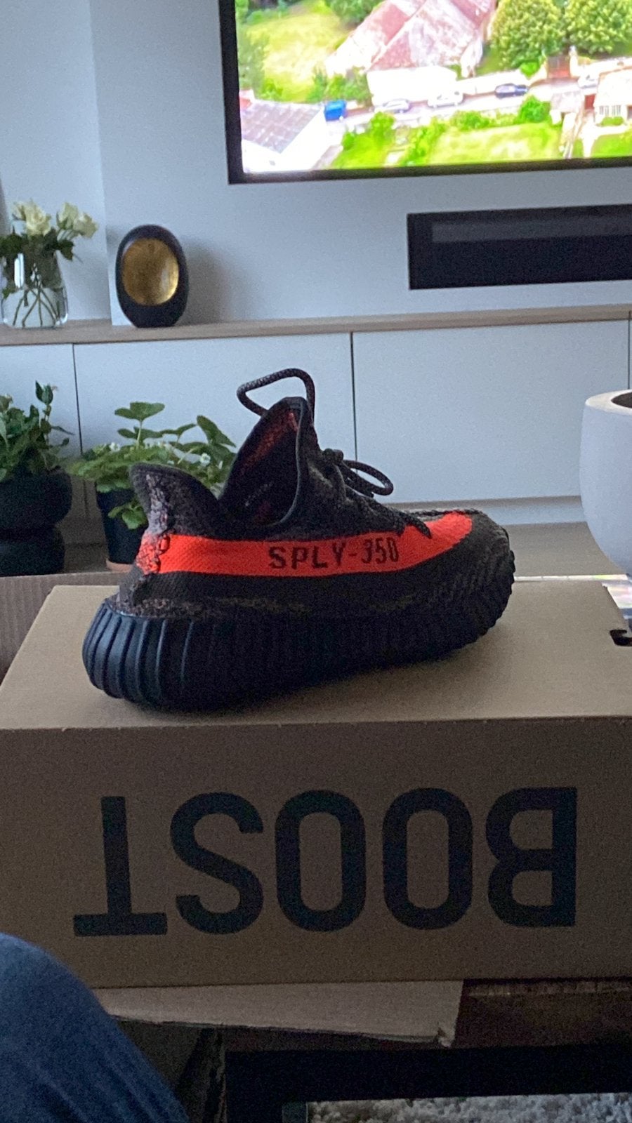 Adidas Yeezy boost v2 42 2/3 (orgineel), Ophalen of Verzenden, Nieuw, Sneakers of Gympen