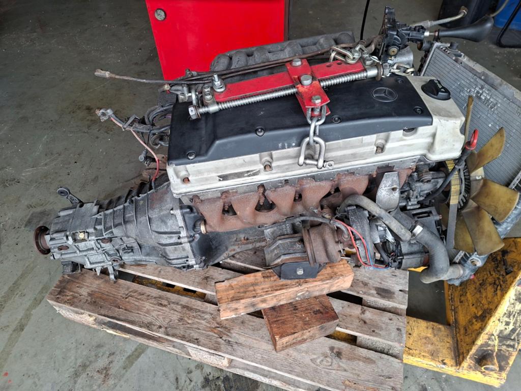 Mercedes-Benz 300TD motor OM606 met 5 gang versnellingsbak, Auto-onderdelen, Gebruikt, Mercedes-Benz, Info@g-wagen.nl, Ophalen of Verzenden