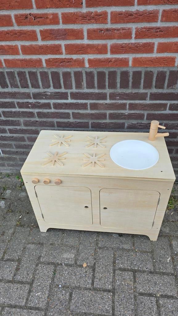 Houten speelkeuken Petit Amelie, Kinderen en Baby's, Speelgoed | Speelkeukens, Zo goed als nieuw, Ophalen
