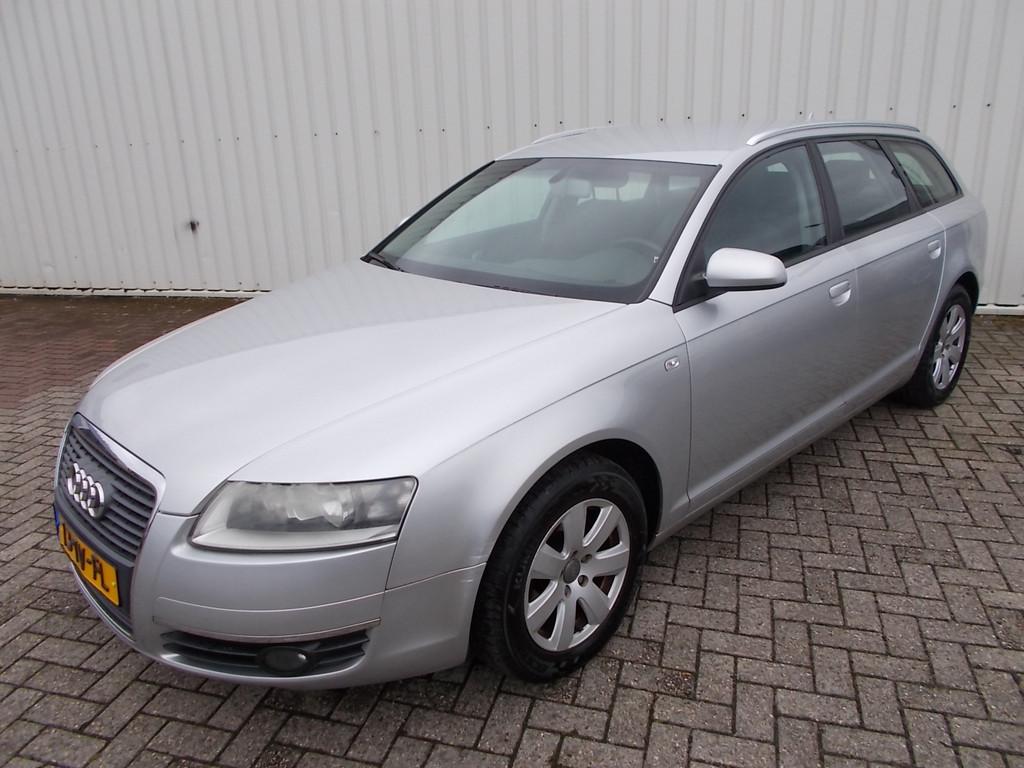 Audi A6 Avant 2.4 V6 Pro Line Business ( EXPORT/ ZO MEE ), Auto's, Audi, Voorwielaandrijving, Stof, Gebruikt, Handgeschakeld