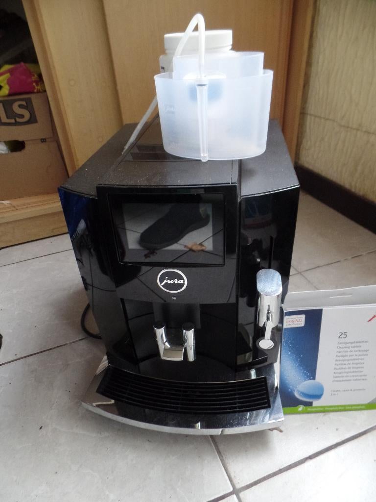 JURA - S8 Piano Black (EB) - Volautomatische espressomachine, Witgoed en Apparatuur, Koffiezetapparaten, Ophalen, Gemalen koffie