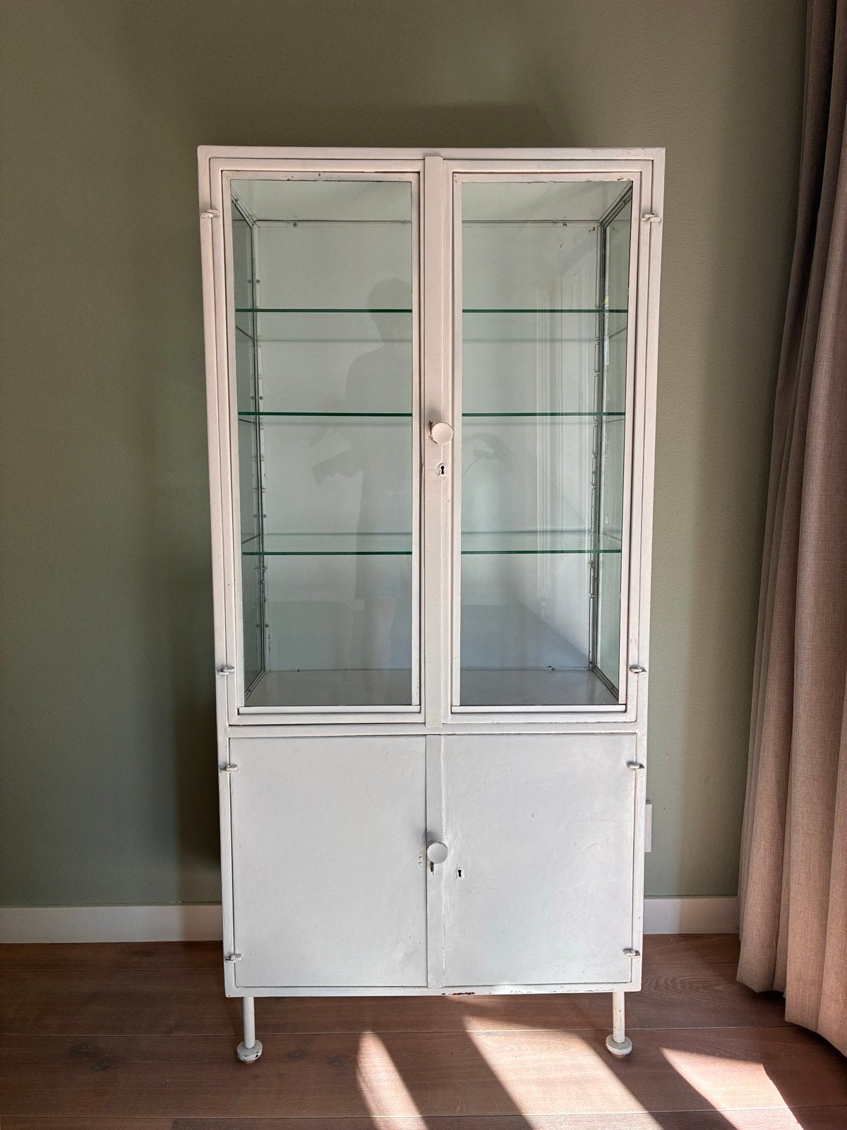 Vintage Russische Apothekerskast, Huis en Inrichting, Kasten | Vitrinekasten, Ophalen, Gebruikt, 50 tot 100 cm, Metaal