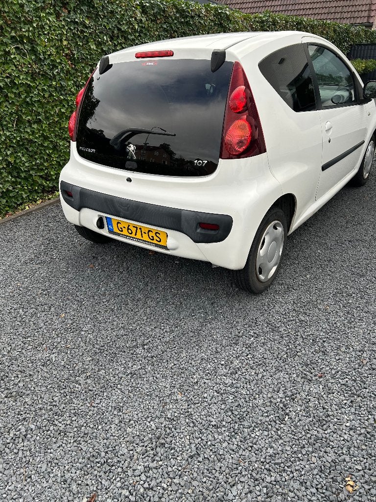 Peugeot 107 Automaat 1.0 12V 3DR 2-TRONIC 2012 Wit, Auto's, Automaat, Achterwielaandrijving, 4 stoelen, Alcantara