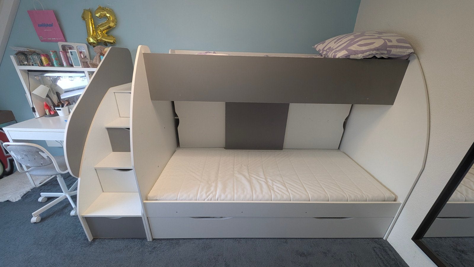 Stapelbed wit/grijs met lades en trap, Ophalen, Gebruikt, Tweepersoons, Minder dan 160 cm