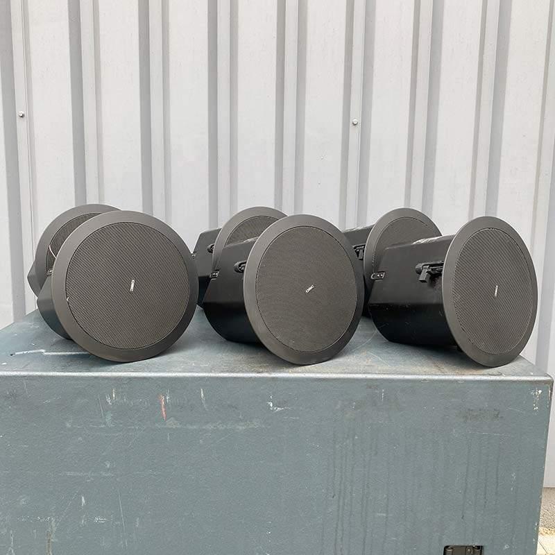 QSC Q-SYS AD-C6T-BK (set van 6) plafondluidspreker, Overige typen, Zo goed als nieuw, 120 watt of meer, Ophalen