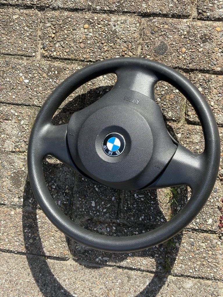 Stuurwiel van een BMW 1-Serie (e88) incl. airbag, Ophalen of Verzenden, Gebruikt, BMW