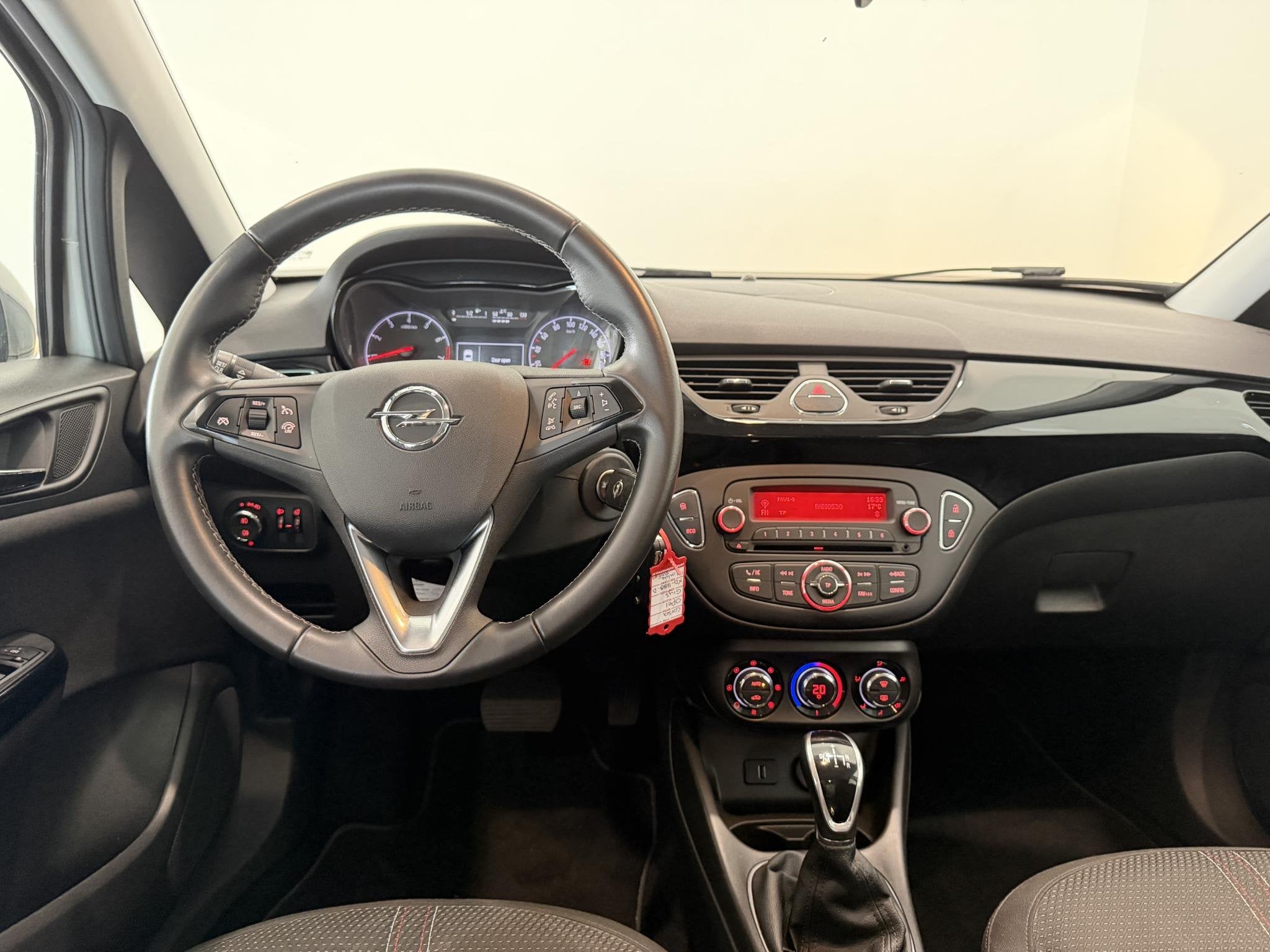 Opel Corsa 1.4 Online Edition | Automaat | Trekhaak | Climat, Gebruikt, 4 cilinders, Met garantie (alle), 49 €/maand