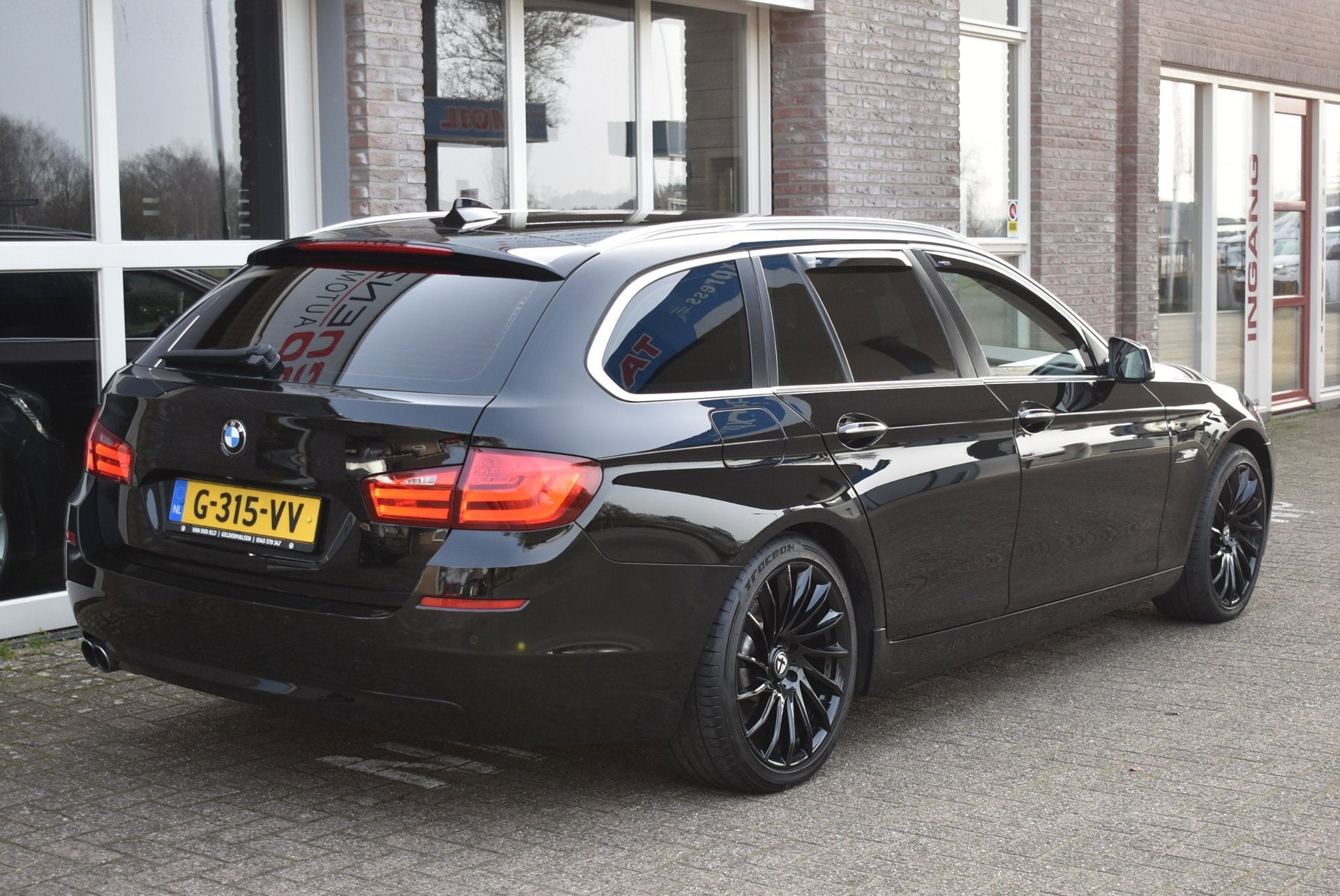BMW 5-serie Touring 520d High Executive Stoelv Elekt pakket, Euro 5, Achterwielaandrijving, Zwart, 2000 kg
