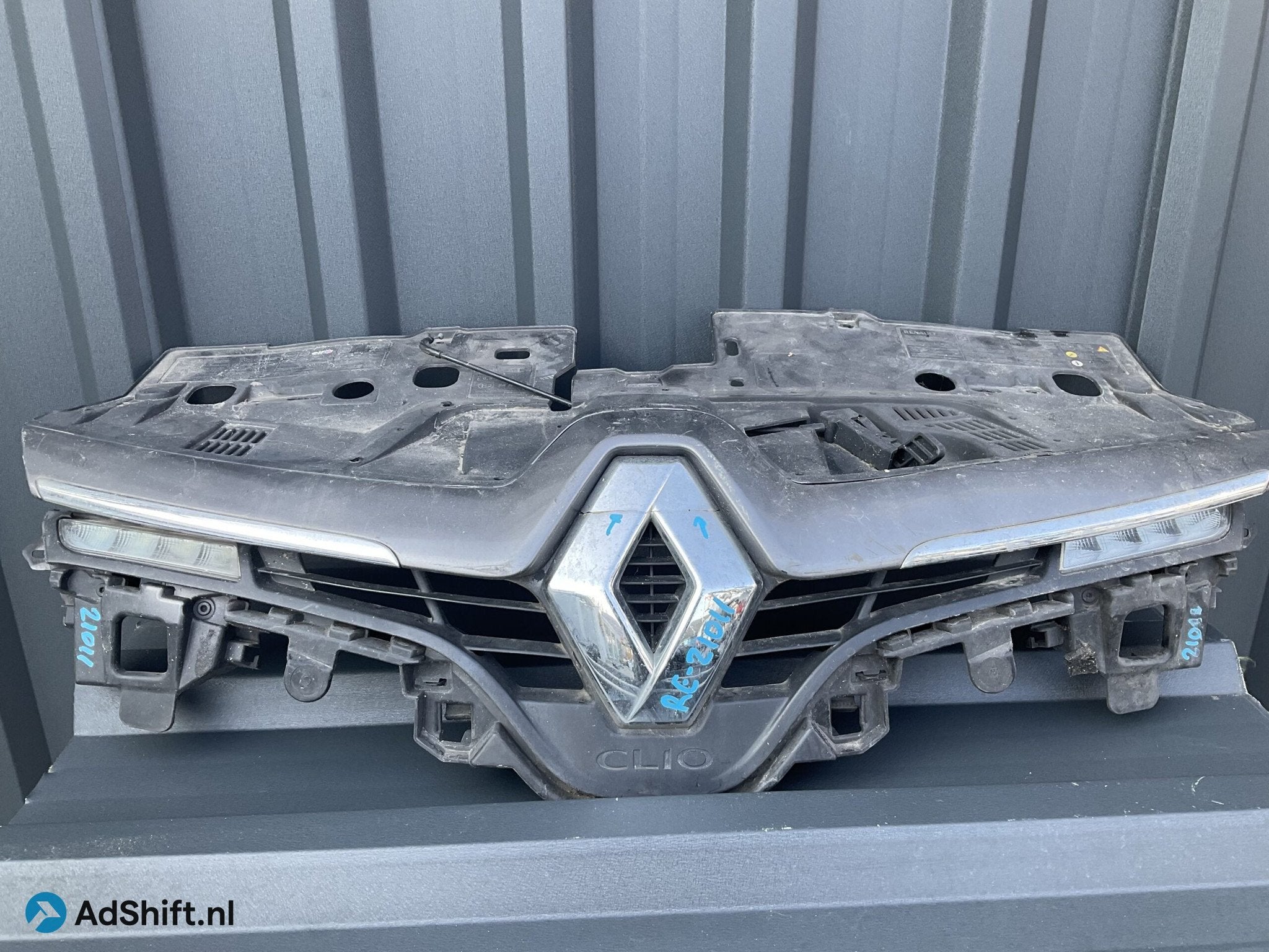Bumper grill Renault CLIO 4 628101467R LED RE-21011, Auto-onderdelen, Carrosserie en Plaatwerk