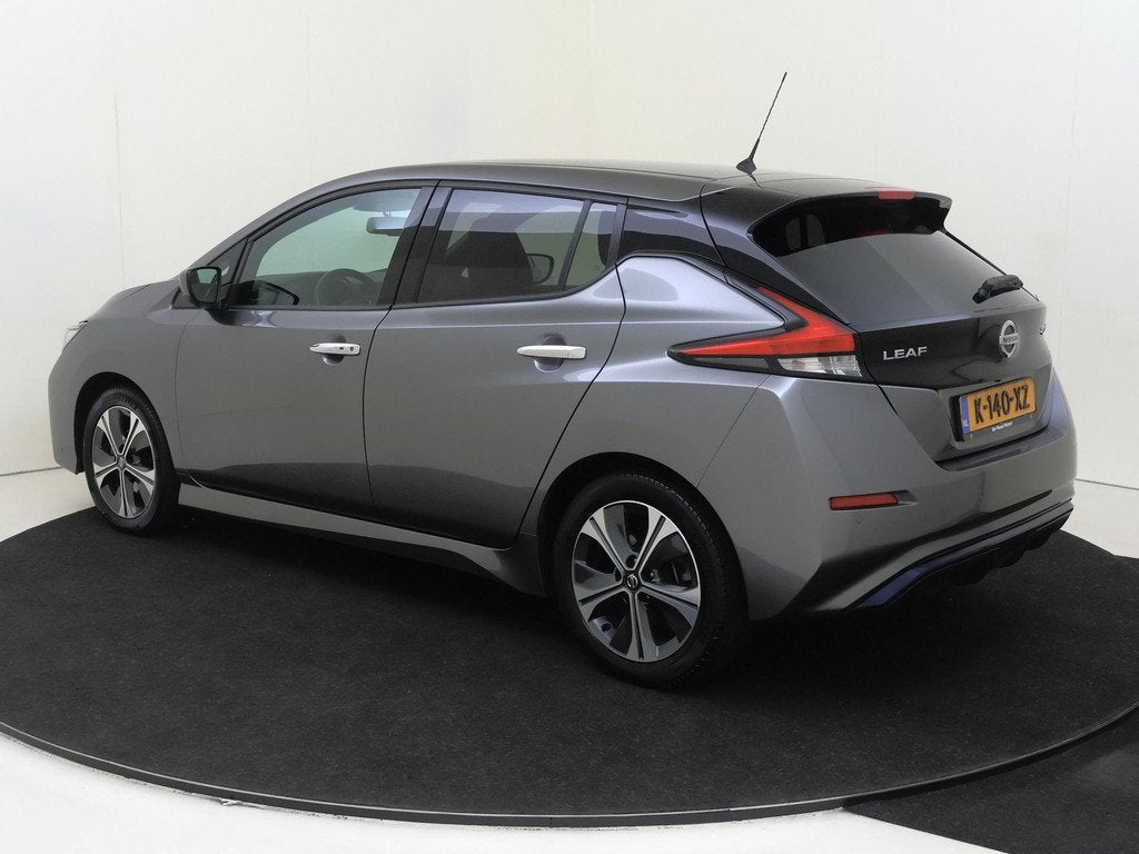 Nissan LEAF N-Connecta 40 kWh achterbank verwarmd | Apple Ca, Auto's, Nissan, Stof, Gebruikt, 150 pk, Origineel Nederlands