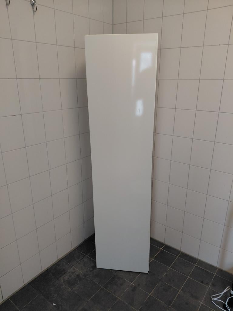 Ikea Douchekast lack witte verf met glazen planken, Huis en Inrichting, (Half)hoge kast, Zo goed als nieuw, 25 tot 50 cm, 50 tot 100 cm
