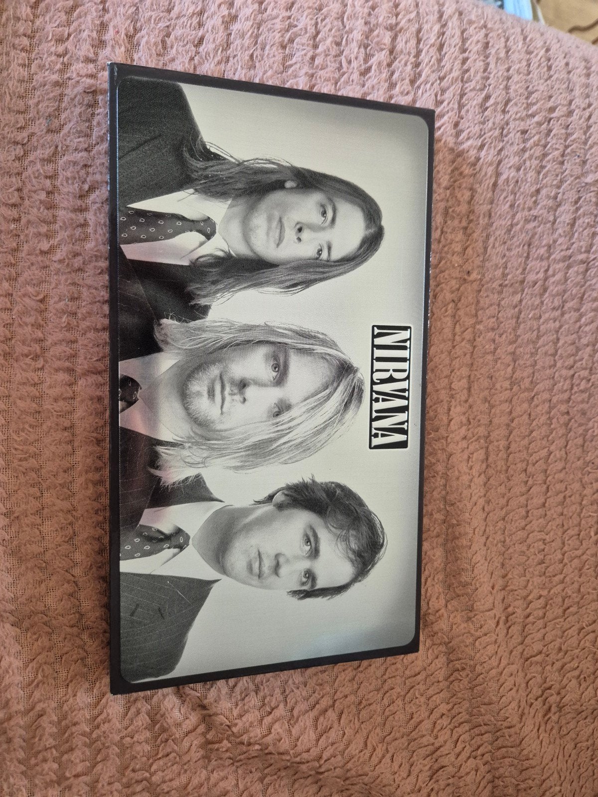 Nirvana - With the Lights Out Boxset (3CD + 1DVD) 2004, Cd's en Dvd's, Cd's | Overige Cd's, Ophalen of Verzenden, Gebruikt, Bonusmateriaal