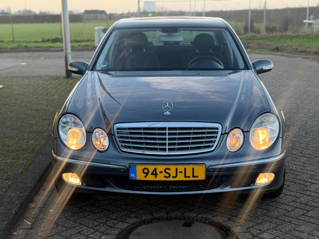 Mercedes-Benz E-klasse 240 Elegance Bj 2006 ECC Airco Navi P, Automaat, Parkeersensor, Achterwielaandrijving, Gebruikt