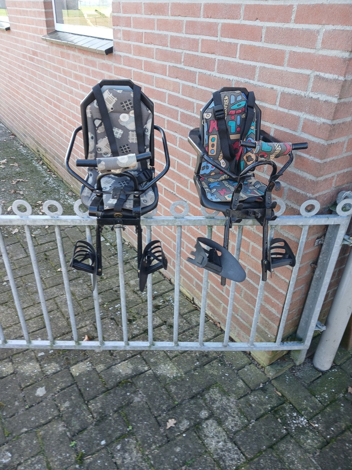 gratis twee kinderfiets stoeltjes voor., Ophalen of Verzenden, Gebruikt, Minder dan 16 inch