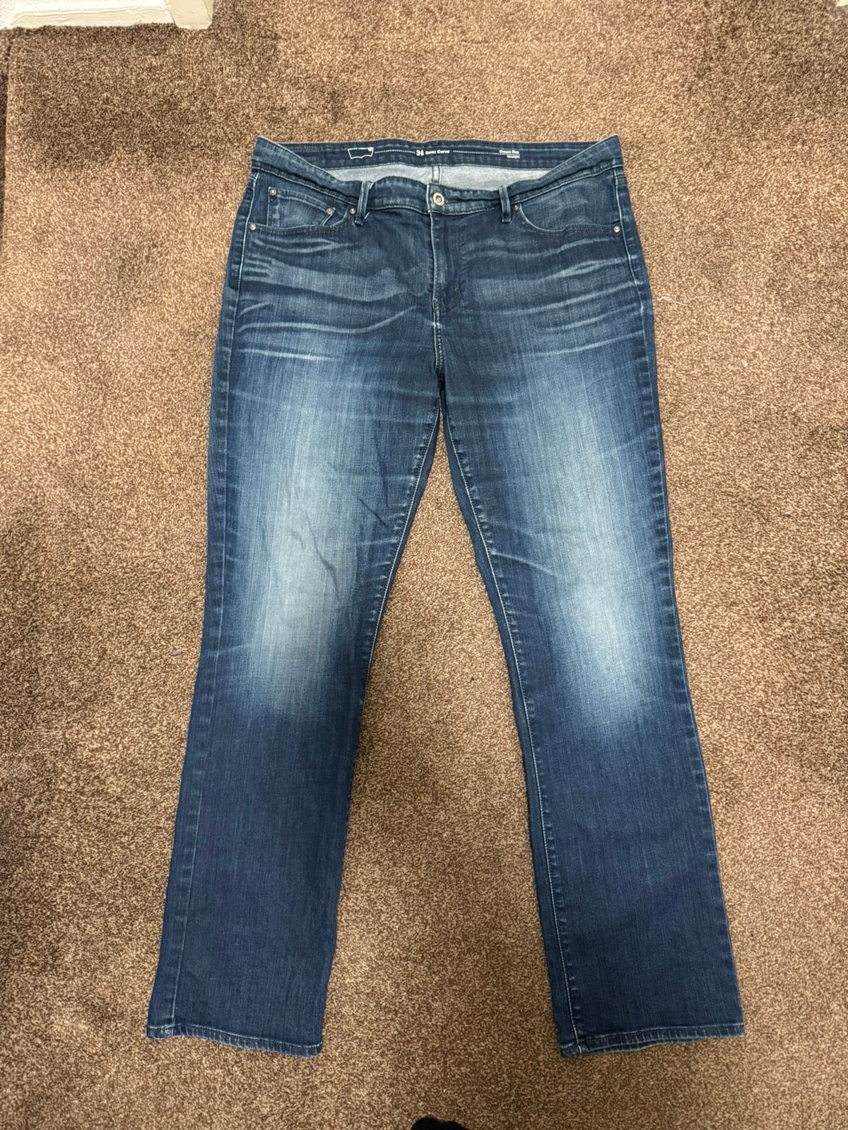 Levi’s dames jeans demi curve maat 34 voor 25 euro, Ophalen, Zo goed als nieuw, Blauw, W27 (confectie 34) of kleiner