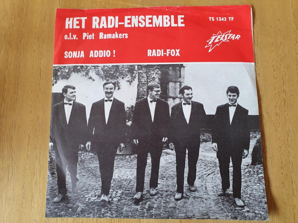 Het Radi-Ensemble - Sonja Addio ( Piraten ) Telstar, Ophalen of Verzenden, Zo goed als nieuw, Overige formaten, Levenslied of Smartlap