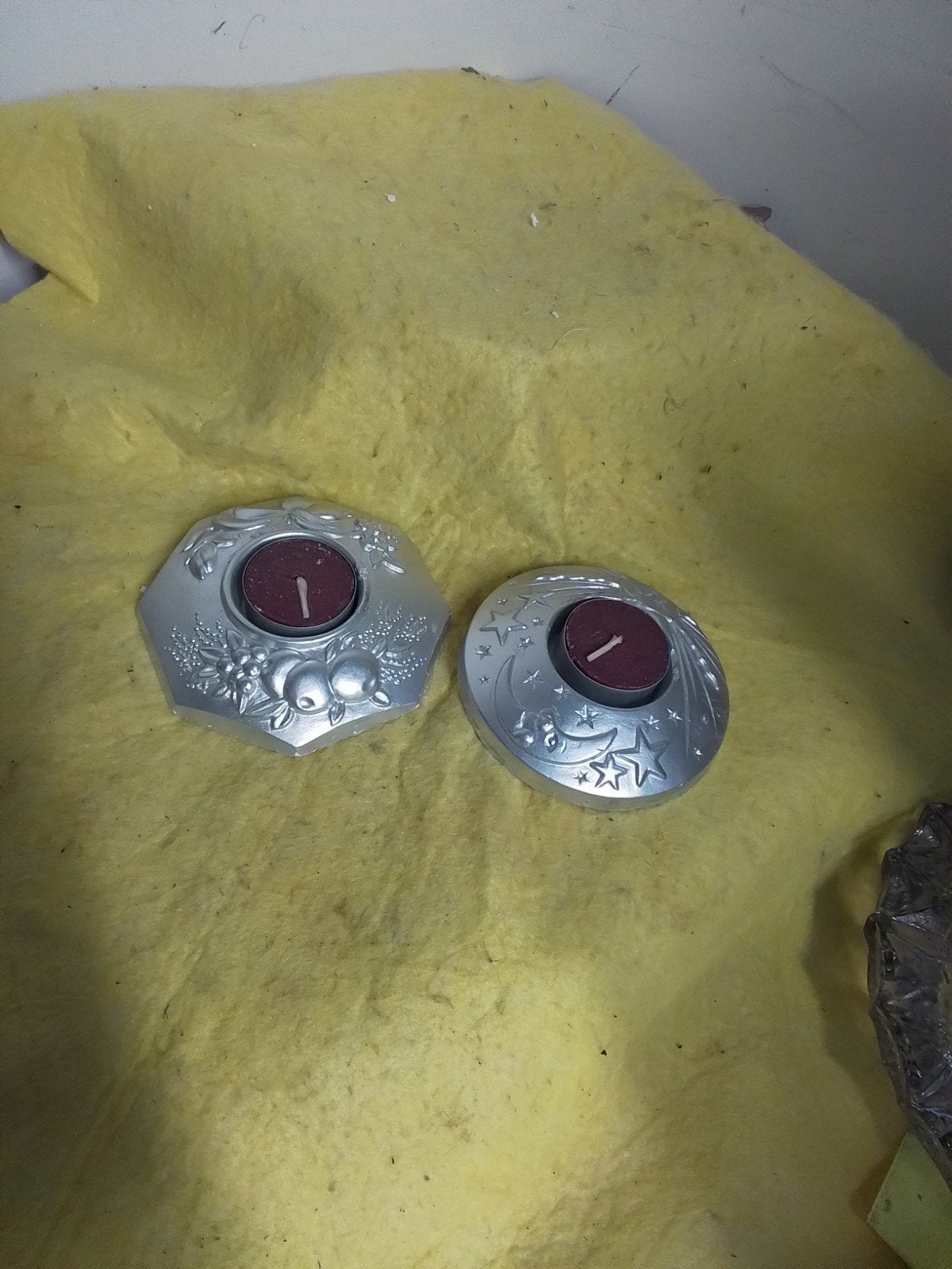 15267) 2 mooie waxinelichtje  houders  zilverkleurig, Ophalen of Verzenden, Zo goed als nieuw, Overige materialen, Minder dan 25 cm