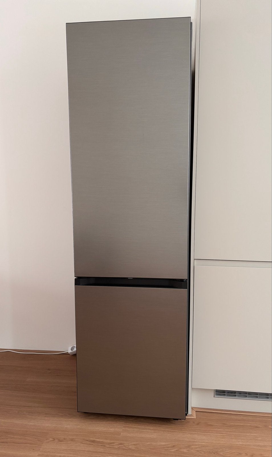Foto 2 van Samsung RB38A7B6AS9 koel-vriescombinatie – goed werkend