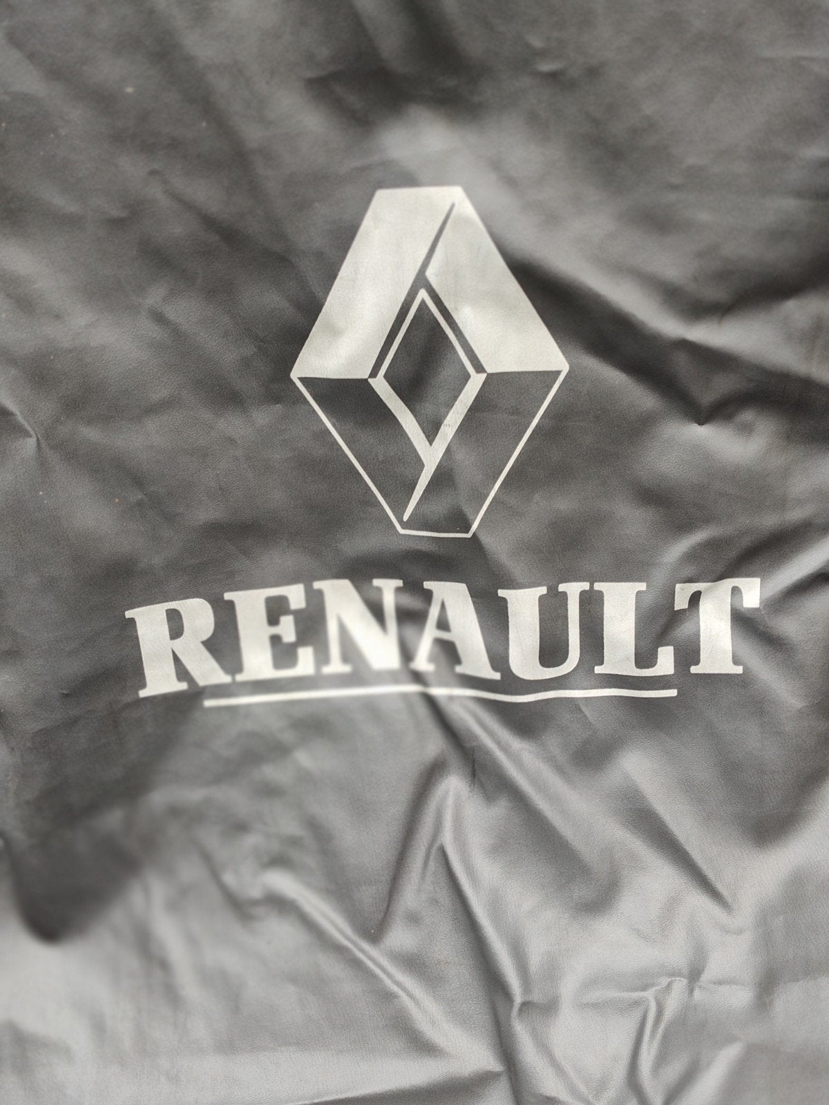 Autostoelhoes met het logo van Renault erop., Ophalen of Verzenden, Zo goed als nieuw