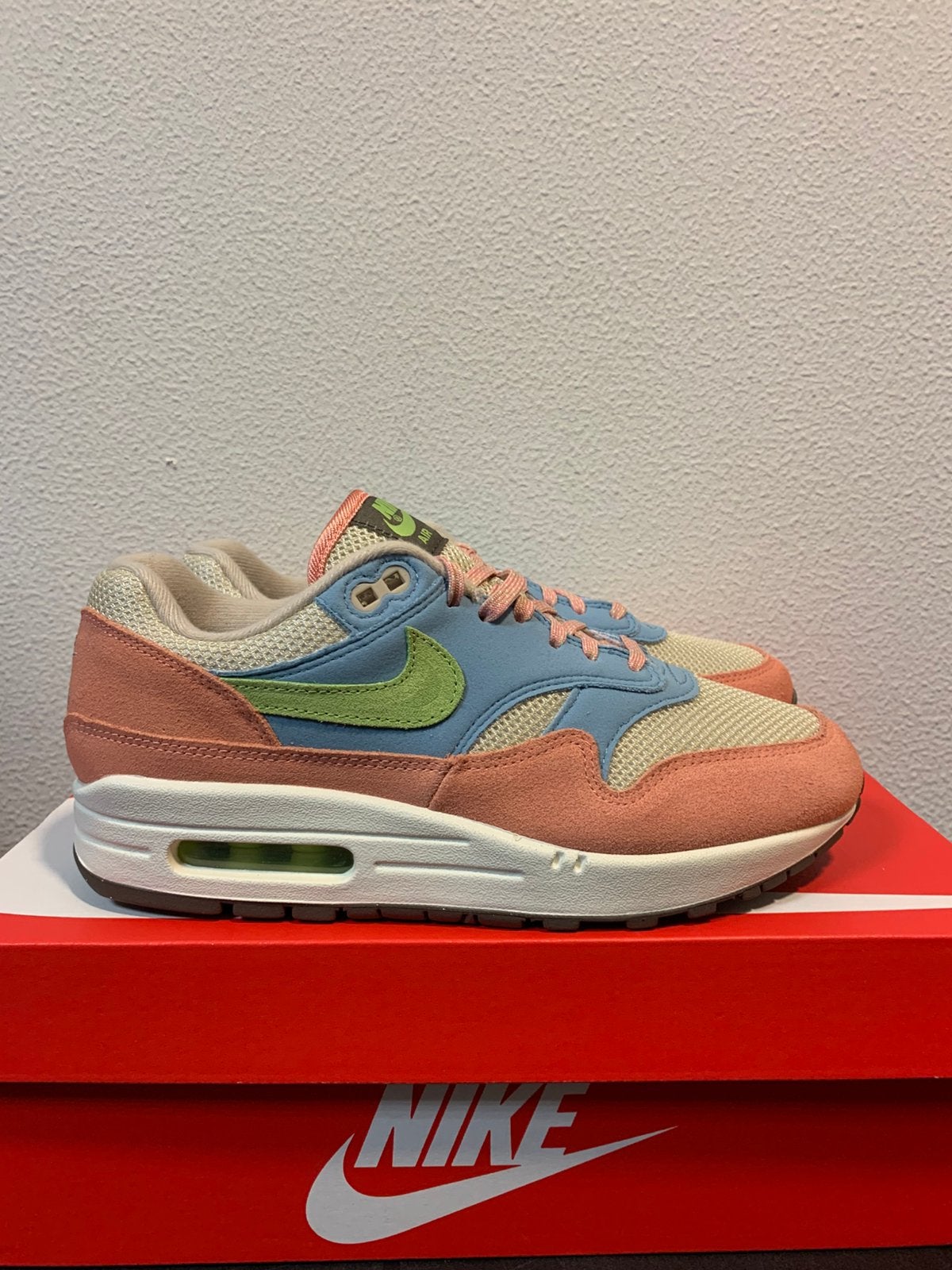 Nike Air Max 1 Light Madder Root Worn Blue | Maat 44 | Nieuw, Kleding | Heren, Schoenen, Overige kleuren, Nike, Nieuw, Ophalen of Verzenden