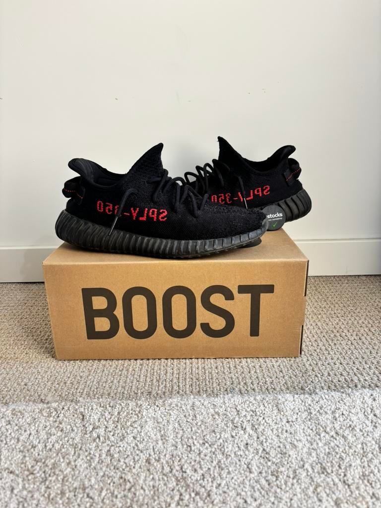 Yeezy boost 350, Zwart, Ophalen of Verzenden, Sneakers of Gympen, Zo goed als nieuw