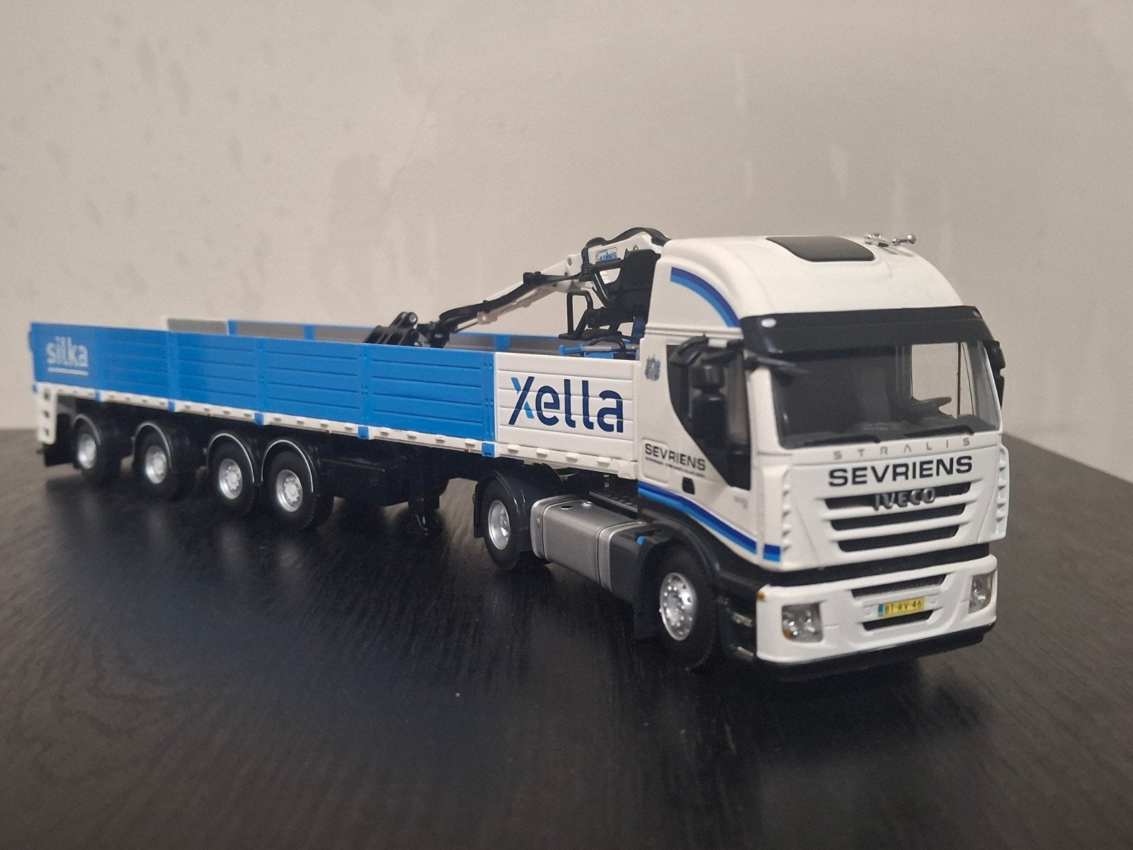 Wsi Iveco Stralis Sevriens Koningsbosch (Silka), Hobby en Vrije tijd, Modelauto's | 1:50, Ophalen of Verzenden, Zo goed als nieuw