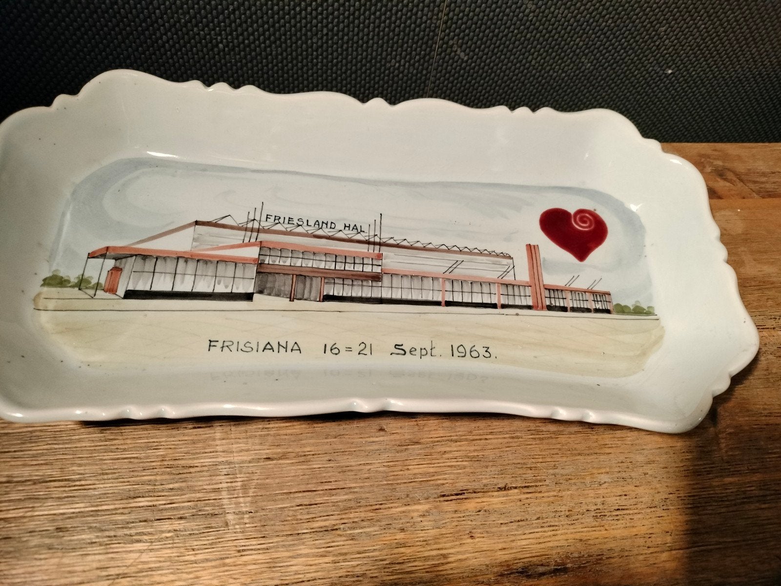 Vintage Frisiania 1963 Leeuwarden Herdenkingsschaal, Antiek en Kunst, Curiosa en Brocante, Ophalen of Verzenden